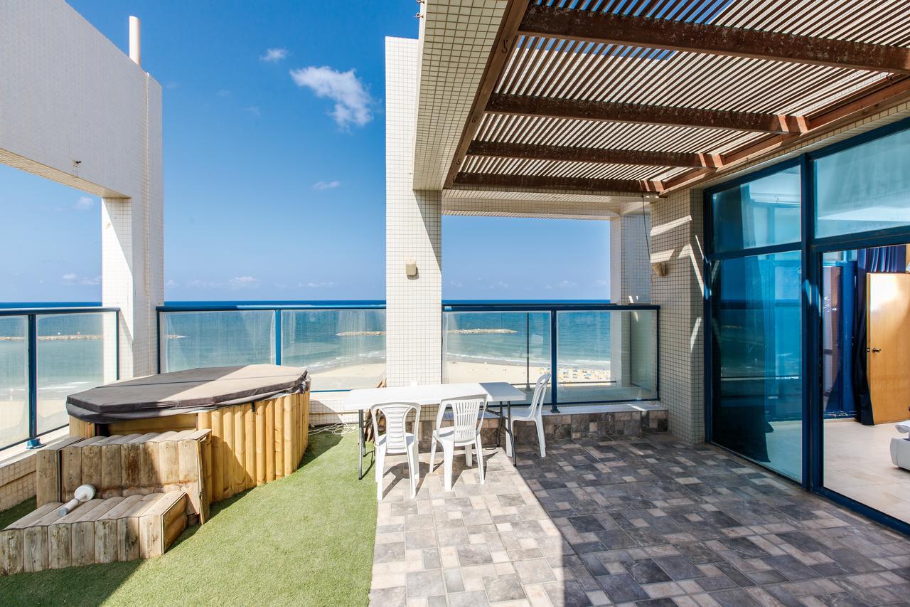 Ocean Front Apartments First Line To The Beach Τελ Αβίβ Εξωτερικό φωτογραφία