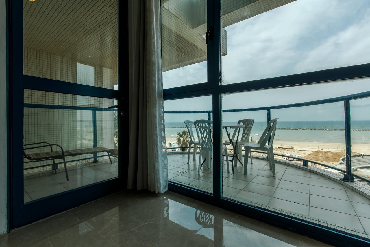 Ocean Front Apartments First Line To The Beach Τελ Αβίβ Εξωτερικό φωτογραφία