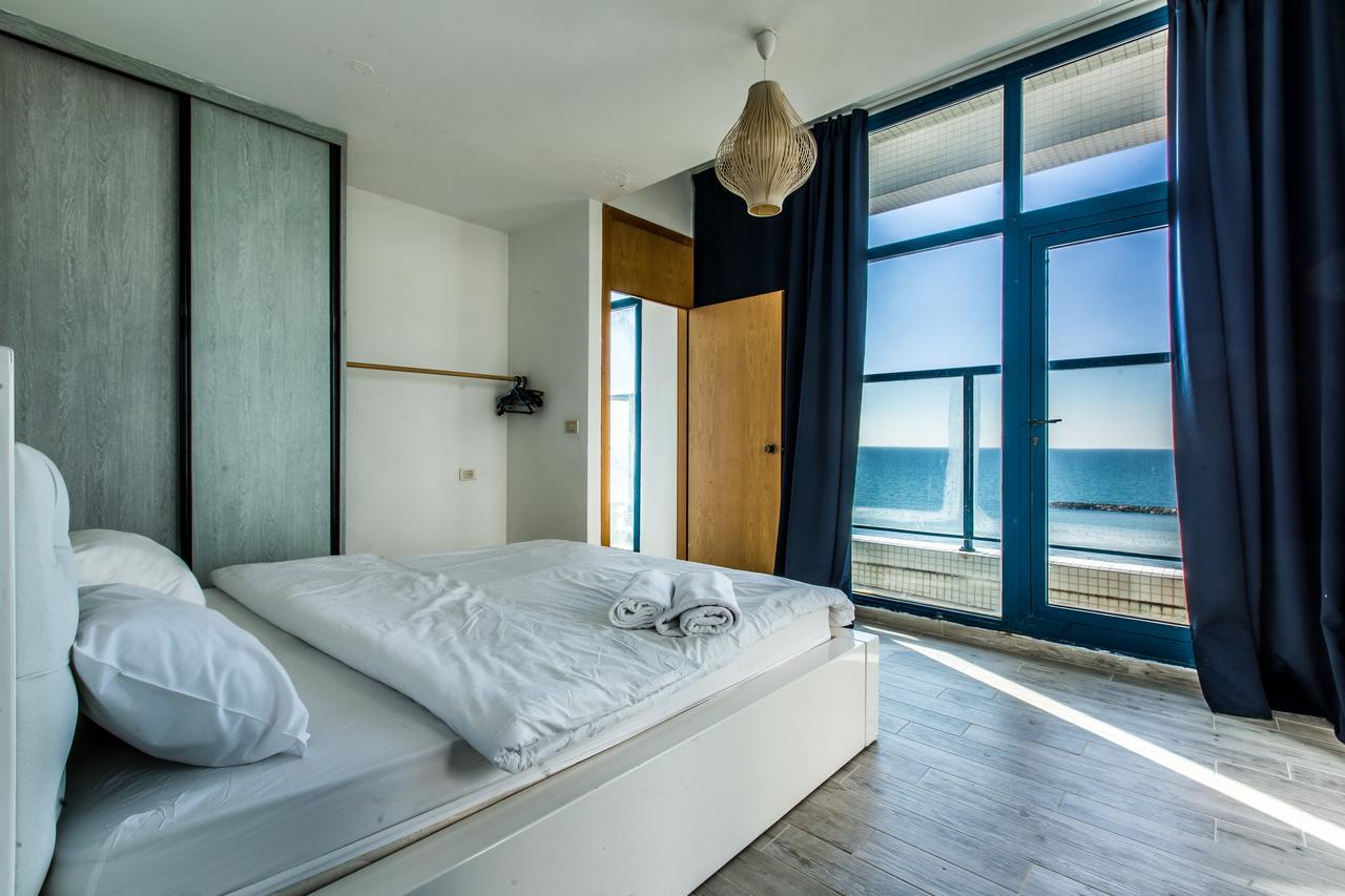 Ocean Front Apartments First Line To The Beach Τελ Αβίβ Εξωτερικό φωτογραφία
